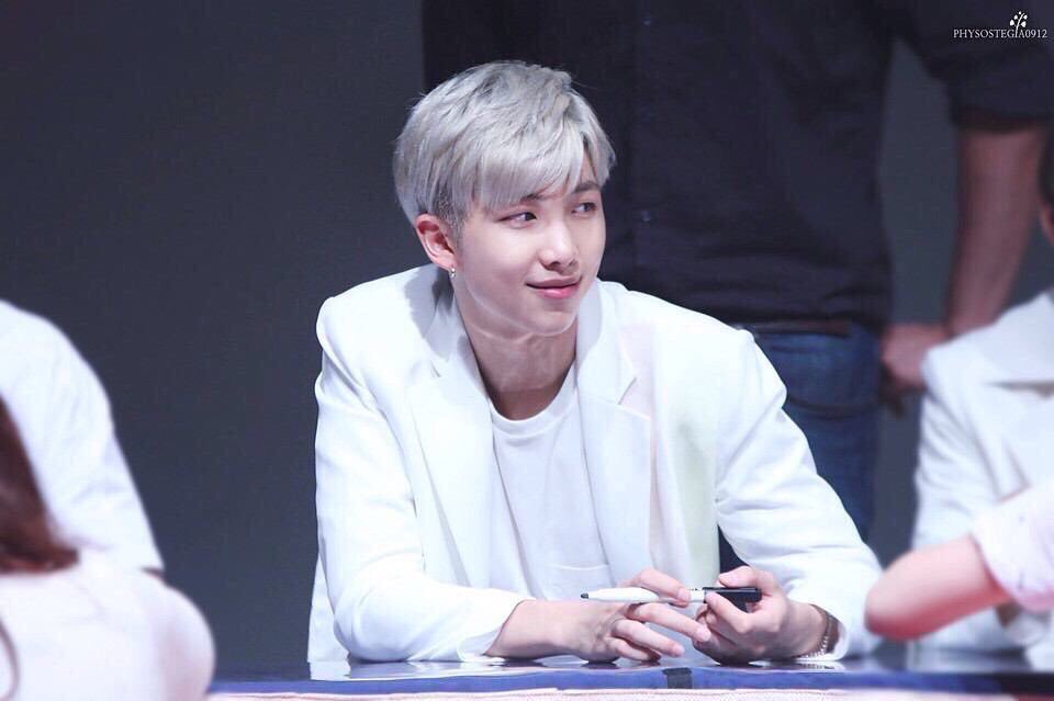 bts_RM_9012's tweet image. 前のアカウント使い物にならなくなった…😢
500人戻ってこ〜い
ってことでタグ

🌼_ 03line👧

🌼_ナム強めのクサズよりおーる

🌼_加工好き

#armyさんと猛烈に絡みたいのでRTしてくれた方フォローします 
#ARMYさんRTorいいねしてくれたらフォローします