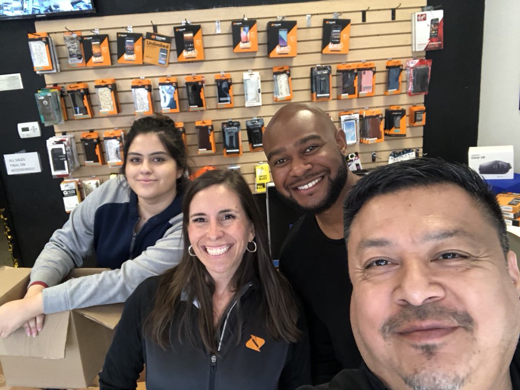 Awwad Wireless in Fontana, ready for 2018 tax season! <a href="/prailpcs/">Patrick Rail</a> <a href="/Alicia_SPG/">Alicia Gonzalez</a> #BoostNation