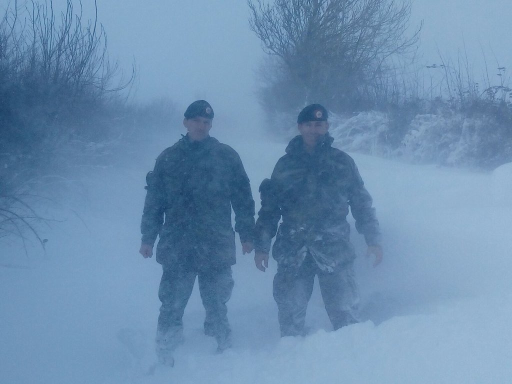 mark_mellett's tweet photo. #stormemma reinforced how communications &amp; collaboration strengthen us all "Ní neart go cur le chéile.” No strength without unity. Proud of #service of @defenceforces &amp; @emergencyIE @ESBNetworks @HSELive @CivilDefenceIRL @GardaTraffic @AmbulanceNAS @MetEireann &amp; all #volunteers. https://t.co/Liwslq4GXU