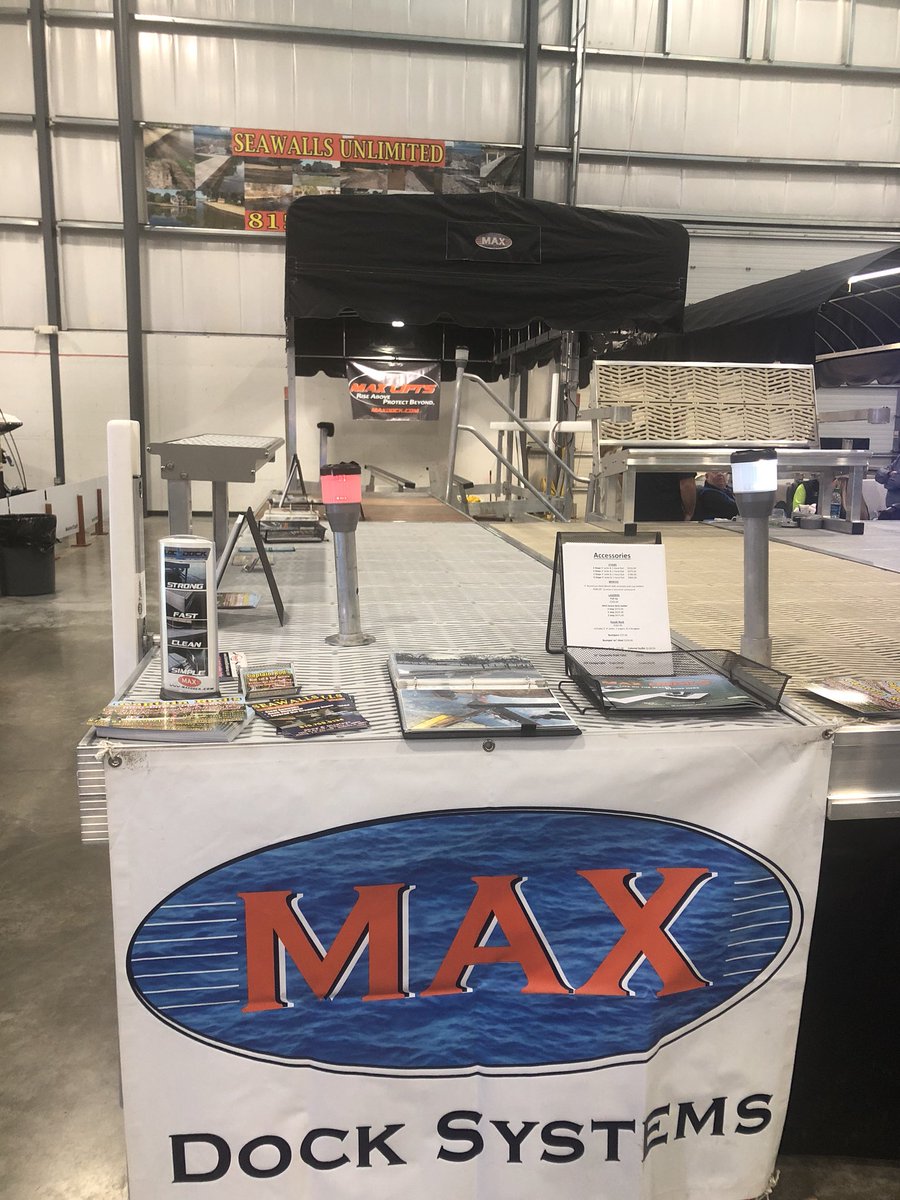 maxdocks's tweet photo. See Brittney and Rod at the Northern Illinois Boat Show @captainrods https://t.co/PIJzdGx3an
