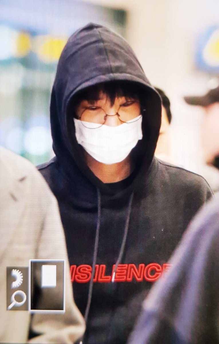 kai_n_kimjongin's tweet photo. 수고했어요😚😚😚

#iHeartAwards #BestFanArmy
#EXOL @weareoneEXO https://t.co/Eq2DKZ34cl