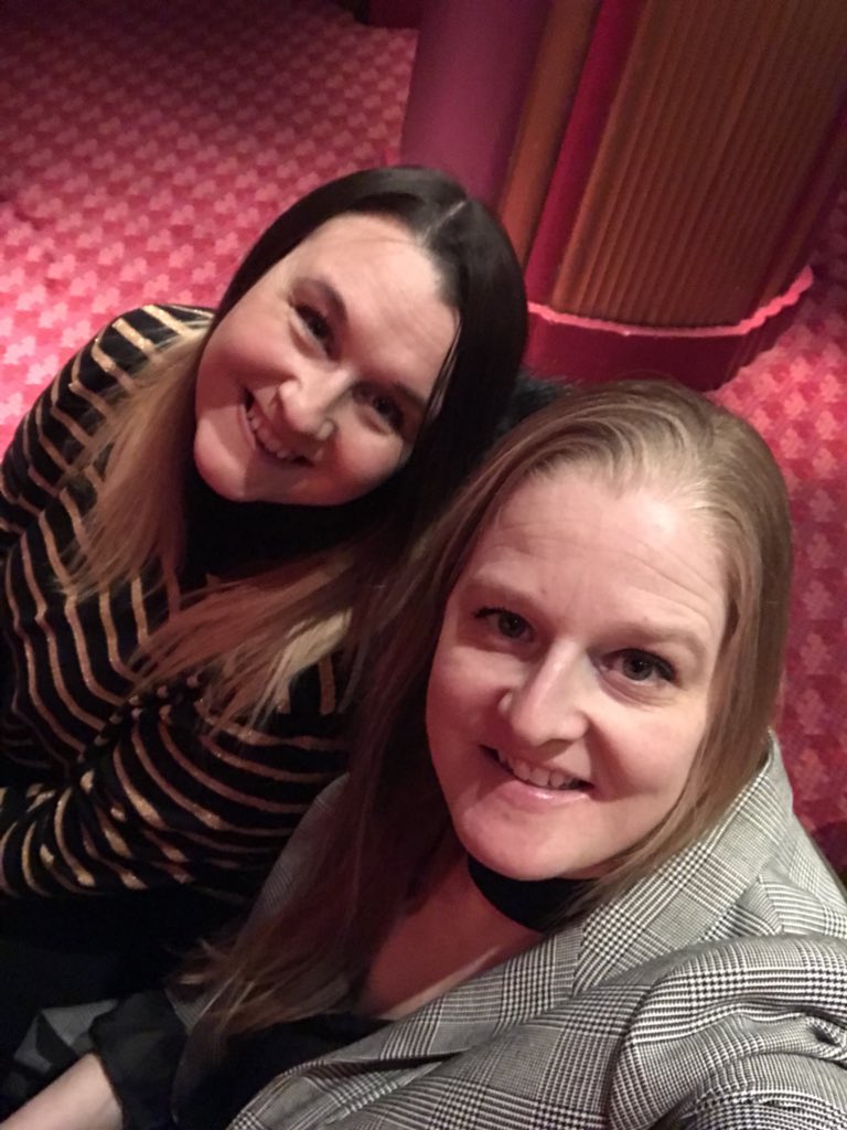Katy_James7's tweet photo. Had the best night @AladdinLondon for the big sisters happy birthday and what a truly incredible show it was!! Great music, cast and set 👍👍😀
#Aladdin #awholenewworld https://t.co/wCQd3h1nNV