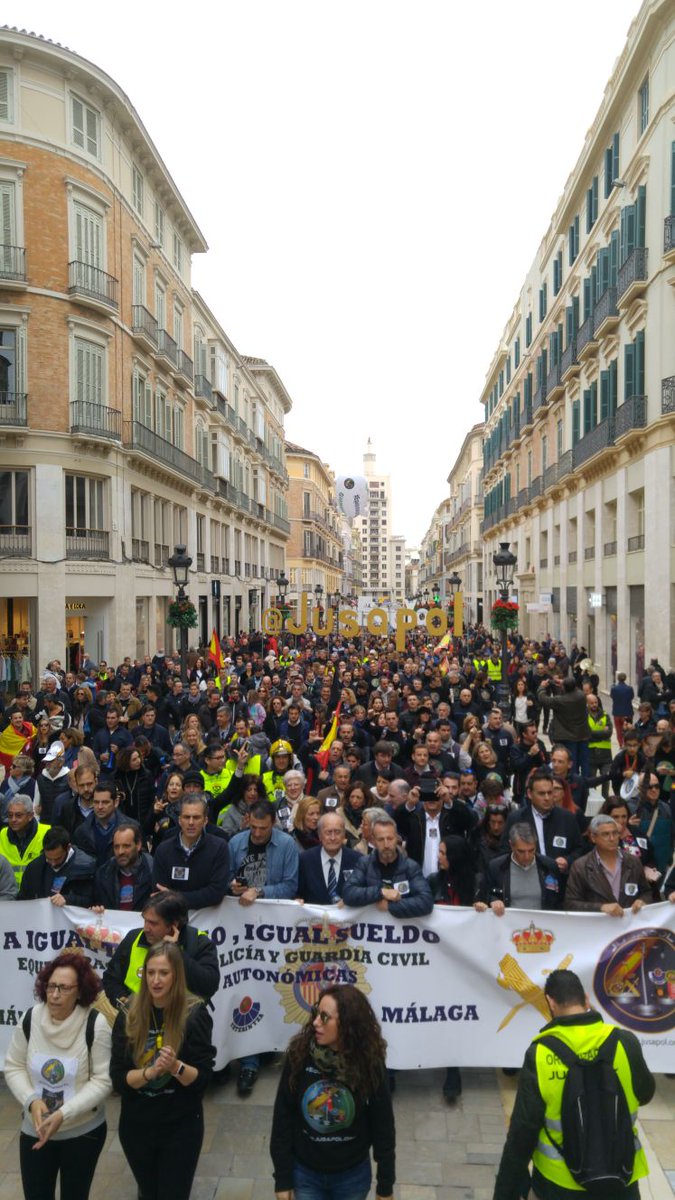 jusapol's tweet photo. Hoy en Málaga se ha dejado ver el apoyo de la ciudadanía a la #EquiparacionYa.

Gracias a las +30.000 personas que nos habéis acompañado este día tan importante. #3MMalaga 

Por una #EquiparacionYa REAL

La Unión es nuestra fuerza https://t.co/qVRYoaBygp