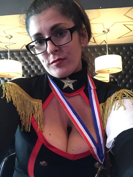 I&rsquo;m kinda the best. https://t.co/p8u9B0rBDk<a href="/tag/newprofilepic"class="tags"><span>#newprofilepic</span></a>