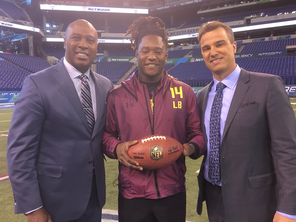 DavidSingerNFL's tweet photo. If you want to be inspired today, do yourself a favor and tune in to @nflnetwork at 4pm PT/ 7pm ET for our interview w/ @UCF_Football prospect @Shaquemgriffin with @MoveTheSticks & @CFD22 on @NFLTotalAccess #AgainstAllOdds #NFLCombine #EasyToRootFor https://t.co/oHl4dDtbUG