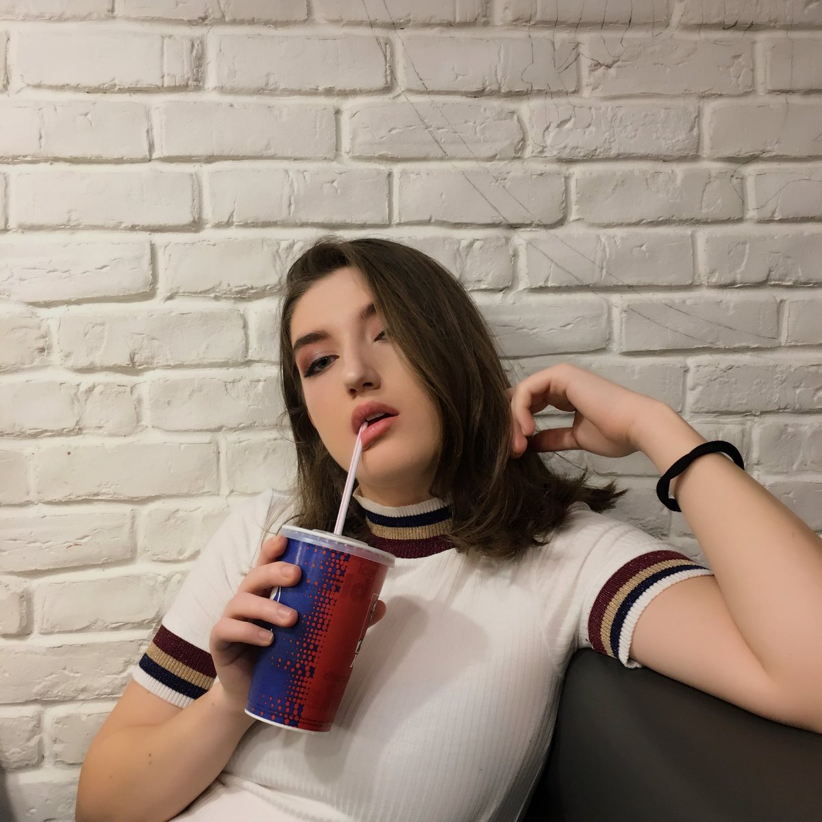 KlLLINGH's tweet photo. my pussy tastes like pepsi cola https://t.co/jLPnFo3OEy