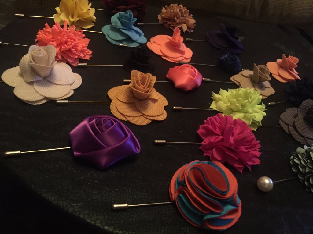 cocoyisha's tweet photo. #cocoyisha💁🏿#cocoyishalapels. Just a few of our favourite lapels 😻 https://t.co/6dZycgiyB2