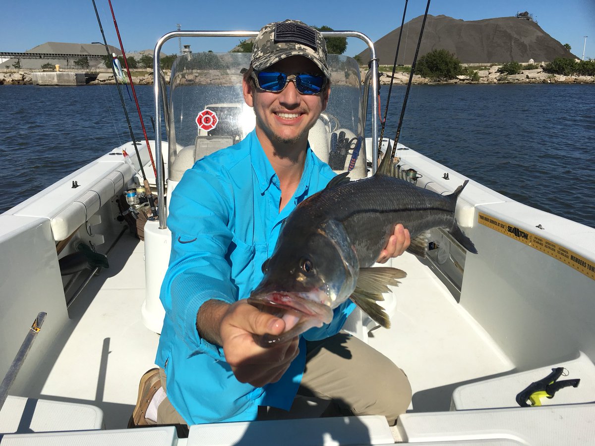 _max_perez_'s tweet photo. Still in shock.... Happy snook season🎣🤙🏽 https://t.co/kPGUUhJl3M