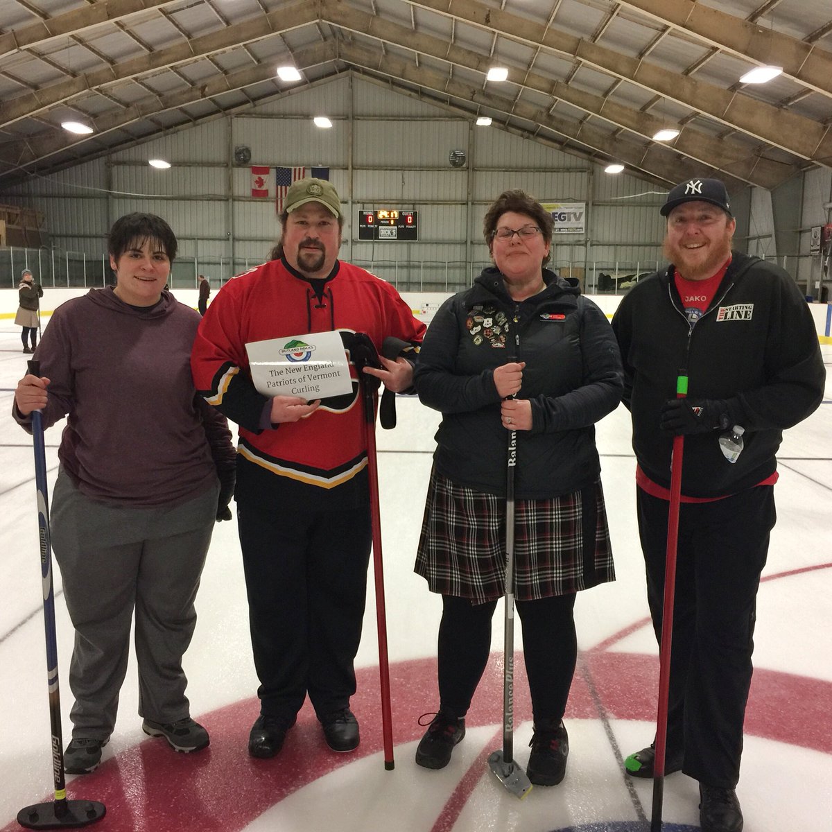 CurlRutland's tweet photo. Well the @Patriots may have lost the #superbowl but the New England Patriots of Vermont Curling 🥌 won it all 🏆🍾 at the 6th annual VERspiel. #bonspiel #rutvt #vermont #CurlingIsCoolFool https://t.co/XYdVvkjGBT