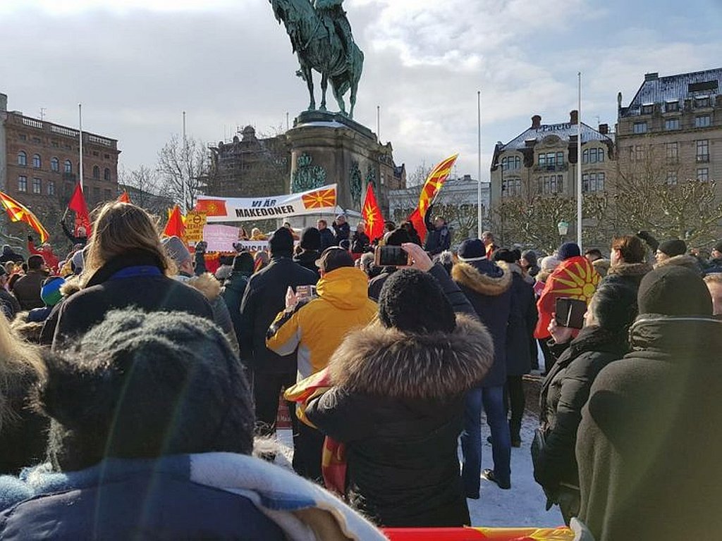 И Македонците од Шведска излегоа на протест како дел од непартиското глобално движење „Ние сме Македонија”

#Protest
#EnoughIsEnough
#WeAreMacedonia
#WeAreMacedonians