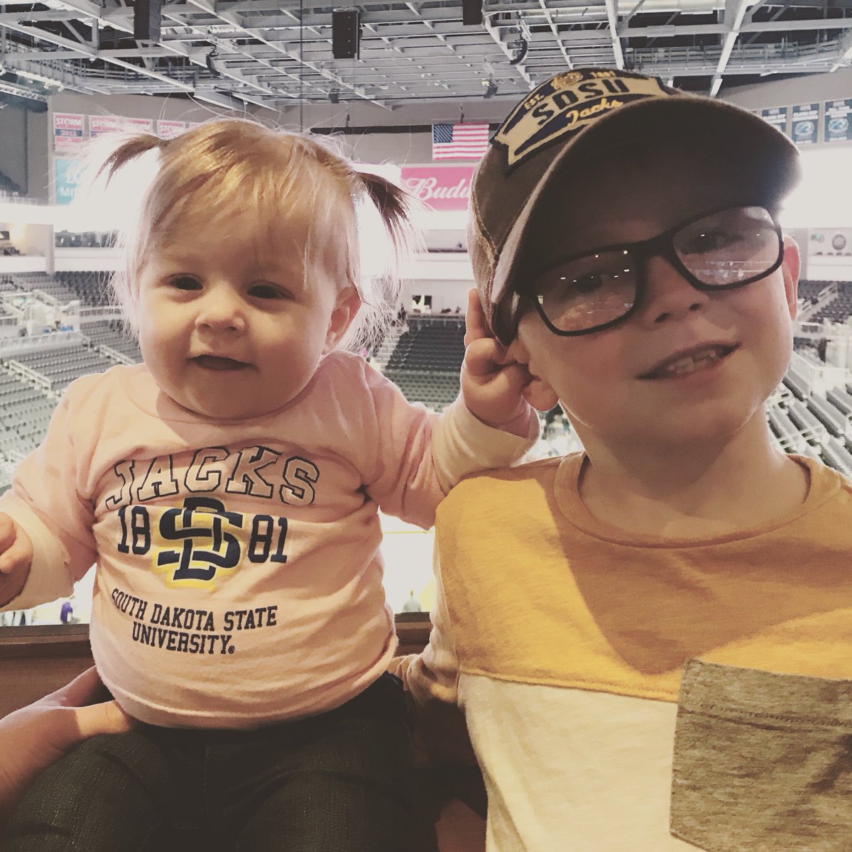 LellieCooper's tweet photo. Mini Jacks! @CooperShow 
#March2TheSummit #GoJacks https://t.co/z0wcgTVgoZ
