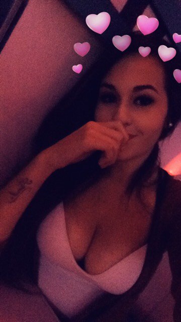 MeDicenPaola's tweet photo. Hola, una foto mía de anoche. https://t.co/66OEk35N97