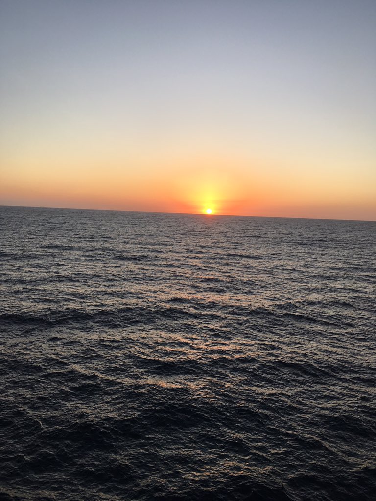 sas_sparrow's tweet photo. This evening Captain Jose decided to do a 360 degree turn with the vessel to ensure everyone had an opportunity to see the magnificent sunset on the way to panama. #happyguests #azamaraisthebest #sunsetforall @AzamaraQuest @danny3329 https://t.co/aEoyeywCbR