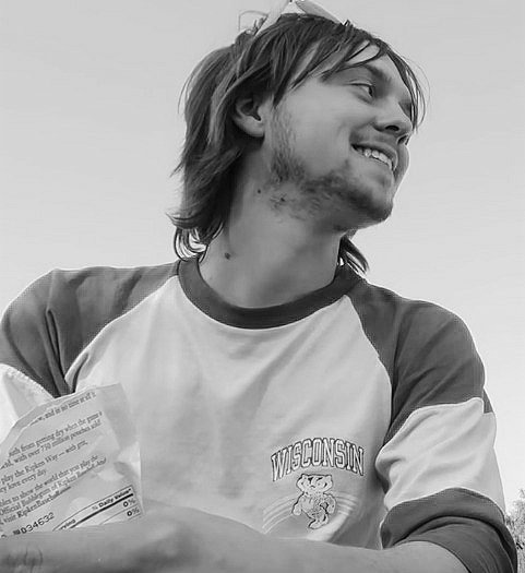 sameoldrocky's tweet photo. la sonrisa de ellington es la curva mas perfecta que puede existir en esta galaxia https://t.co/RJWw5j9V7T