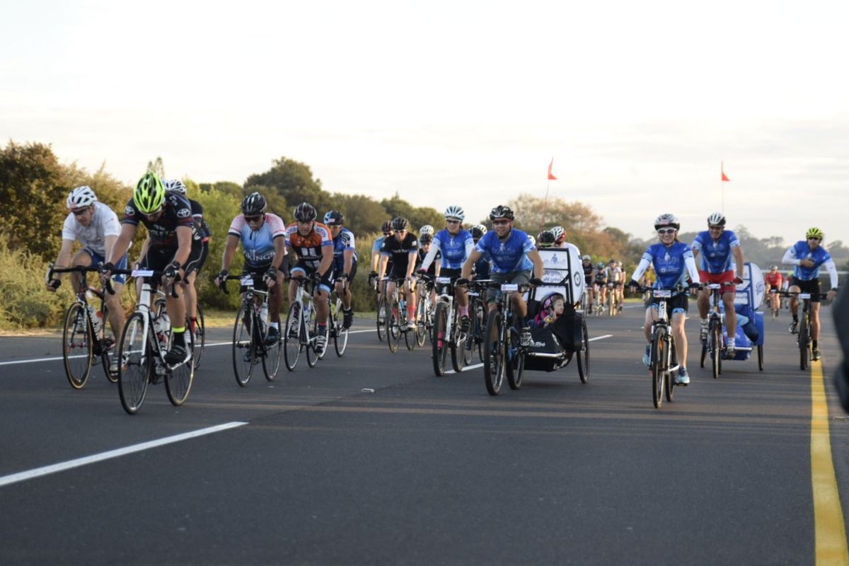 WarriorOnWheels's tweet photo. Happenings along the way! @ctcycletour #WOW #WOWBuggy #CapeTown #CTCycleTour2018 #cycletour #Back2OurRoutes #cycling #GiftofAdventure #40Take2 #lovecapetown ❤🚵 https://t.co/AepCMAS7Ol