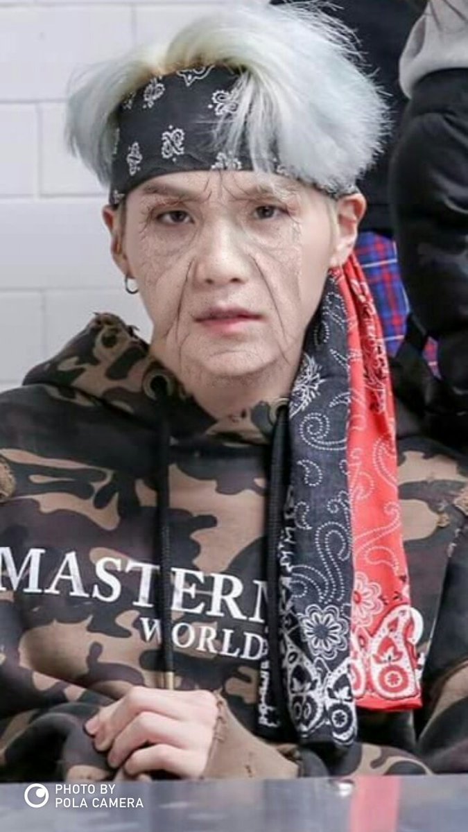 ARMYQUEEN000's tweet photo. Swag dedem Yoongi 😂😂😂😂 vol3. SUGA küfredecek bana #polacamera #bts #SUGA @BTS_twt @bts_bighit @BigHitEnt https://t.co/XymSWSQq4o