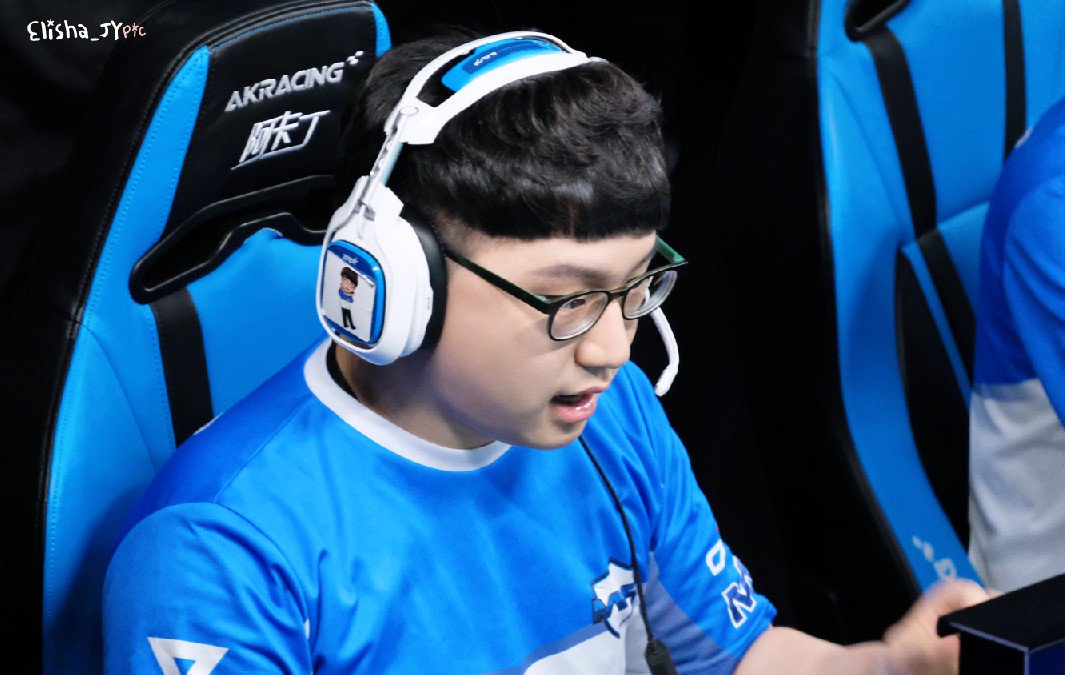 Elisha_JY_pic's tweet photo. 180310 LCK spring 2 round
MVP vs JAG
#MVP_Max #맥스 #정종빈
앞머리 넘 귀엽다 https://t.co/tiZcqNmK6c