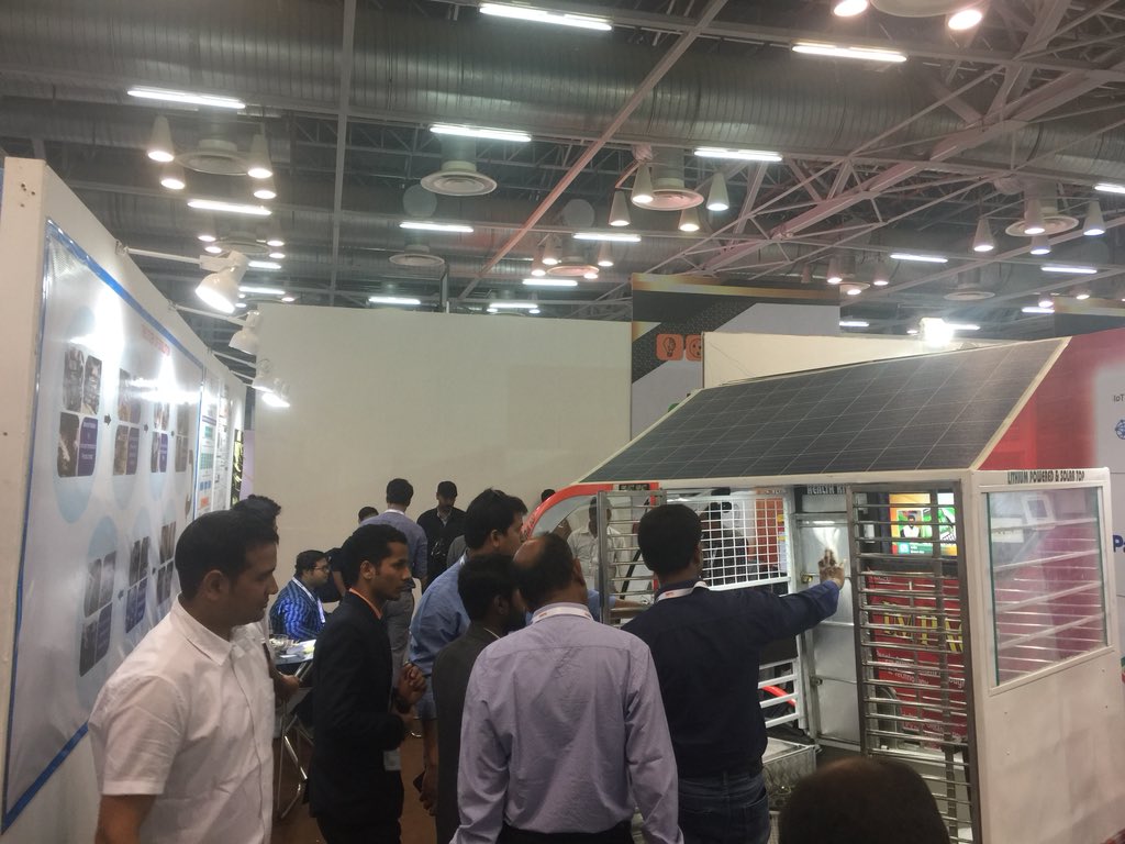 IntInnovant's tweet photo. @IntInnovant exhibiting its e-rickshaw at 2nd day of @ElecramaLive https://t.co/tqcp6vpPfb
