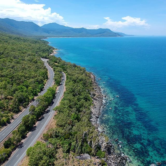 PortDouglas_Aus's tweet photo. Are you searching for 140kms of unrivalled coastal views, weaving between World Heritage Listed rainforest and the #GreatBarrierReef? π€ Add the #GBRDrive to your itinerary next time you #exploretnq βοΈοΈπ π£οΈ | πΈ by @camerawentclick inΒ #portdouglasdβ¦ https://t.co/HevZGS9oj4 https://t.co/WVCfKK0Rya