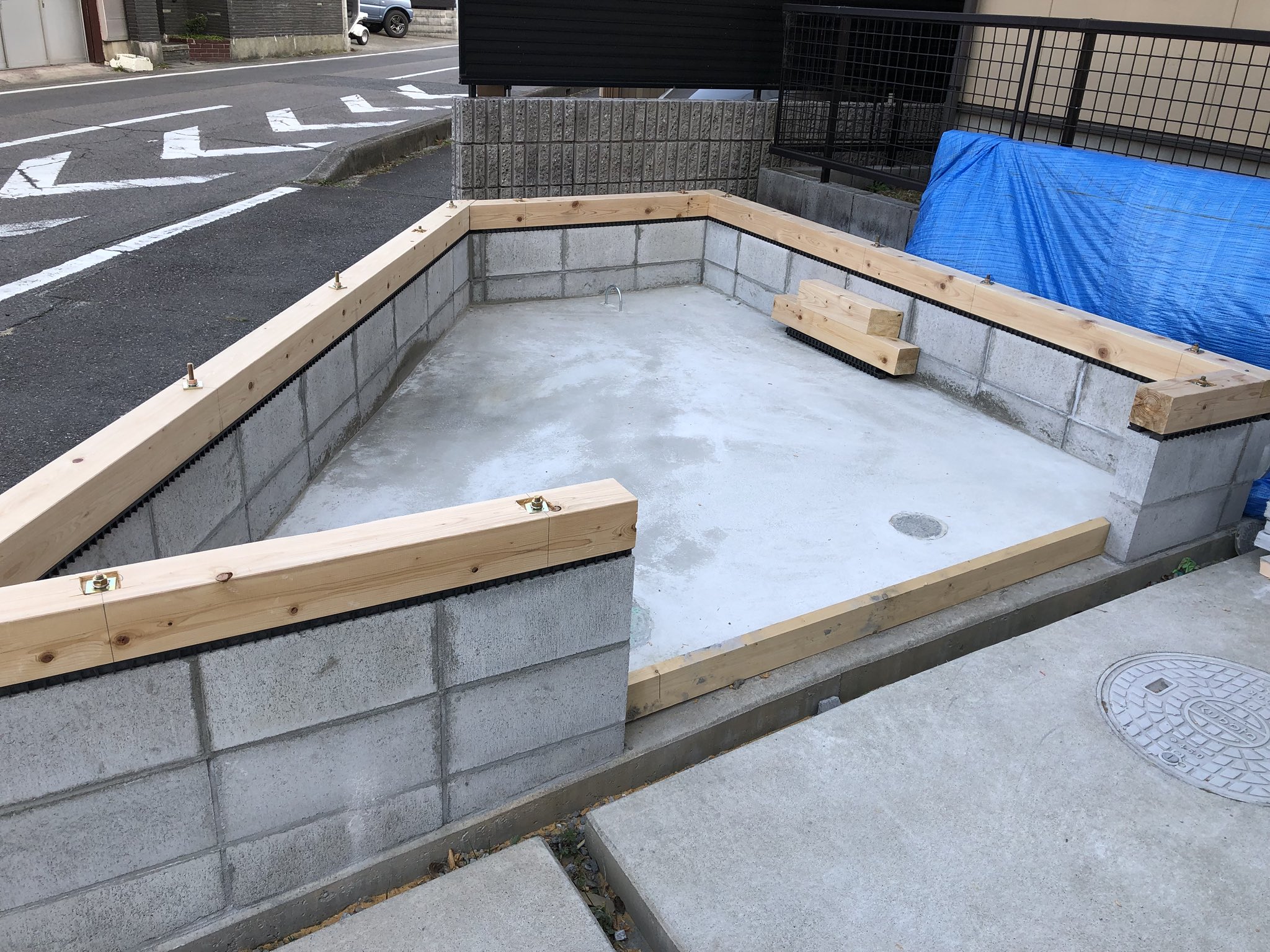 Western 作業を始めて約1ヶ月 ようやく土台伏せまで進みました 再来週にはハーレーを迎えに行きたいなぁと思ってます バイクガレージ ガレージライフ ガレージdiy ガレージ自作 T Co Bzmjy04pqr Twitter