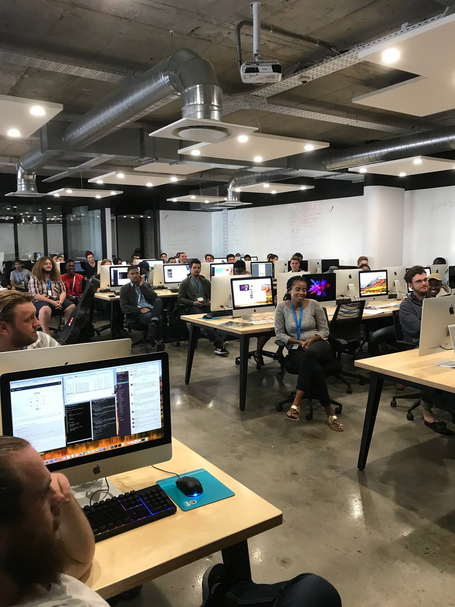 MokoenaDee's tweet image. STEP 2.
If you pass the online application, You will be invited to attend a 4-week selection Bootcamp. Here you will be assessed on your attitude, resilience and your ability to solve problems.
#Borntocode