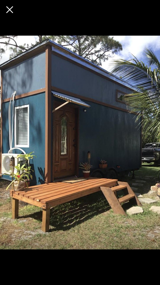 tinyhousefind's tweet photo. Tiny home on wheels https://t.co/TmpCe2Tq2p https://t.co/JvW9D1uuG0