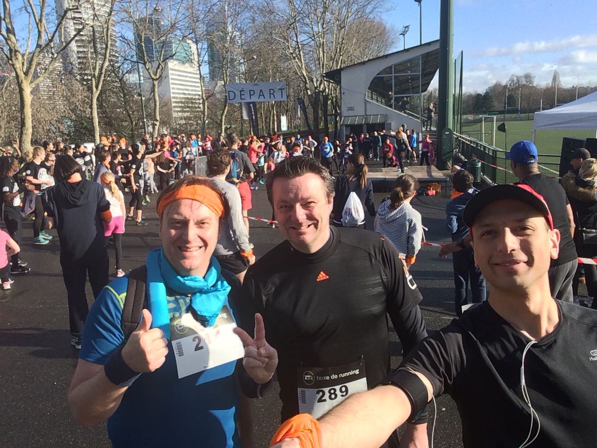 RE_Puteaux's tweet photo. On a tenu les 3 km 🏃♂😊😇#LaPutéolienne #Puteaux #PuteauxEnMarche #LREM92 #LREM @EmmanuelCANTO3 @HautbourgC https://t.co/r2s1v6EgtU
