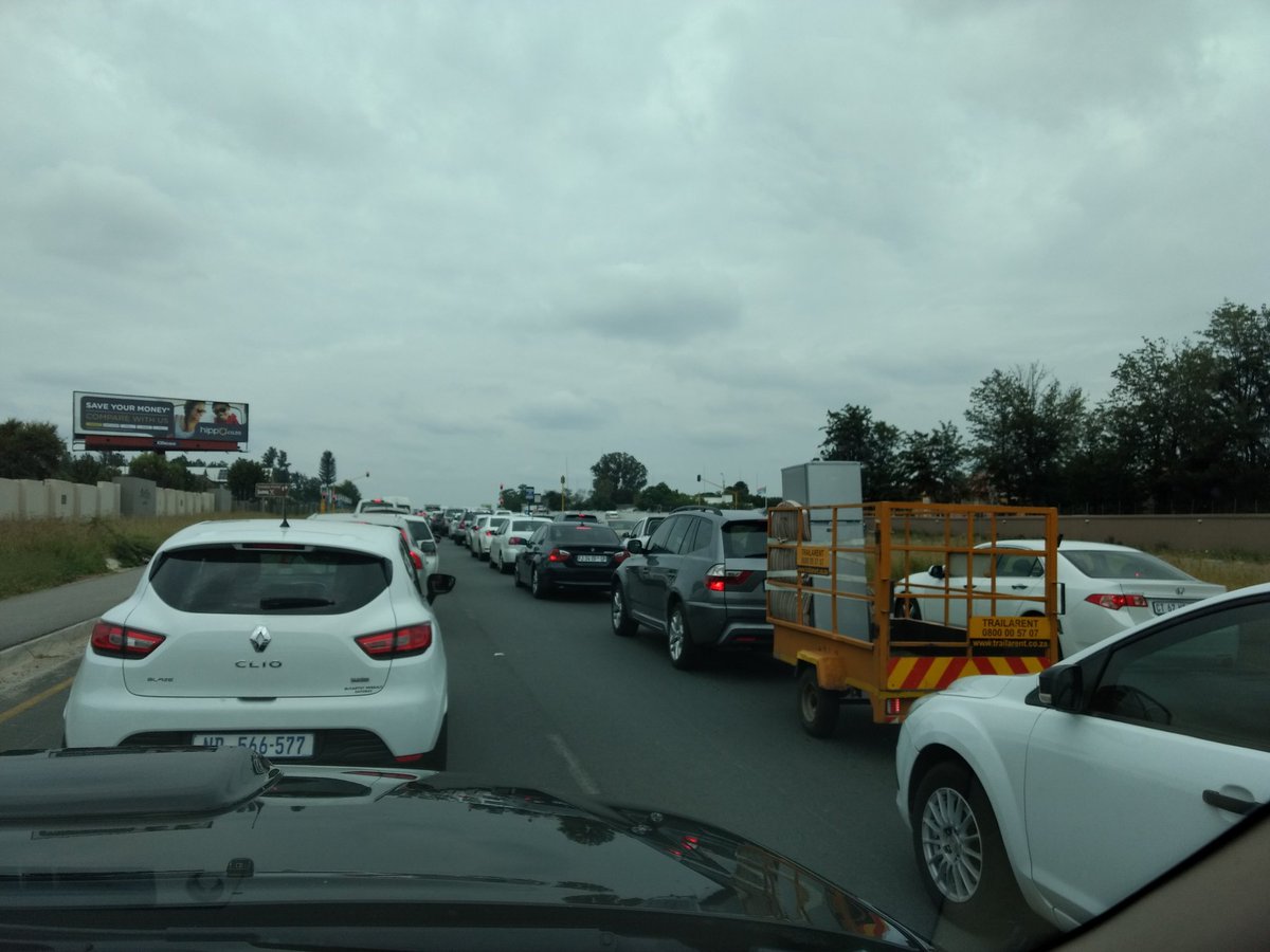 Radza's tweet photo. Roadblock at W Nicol. Close to Dainfern. Both directions Asking for bribe. @PigSpotter https://t.co/gdtDcbLrTS