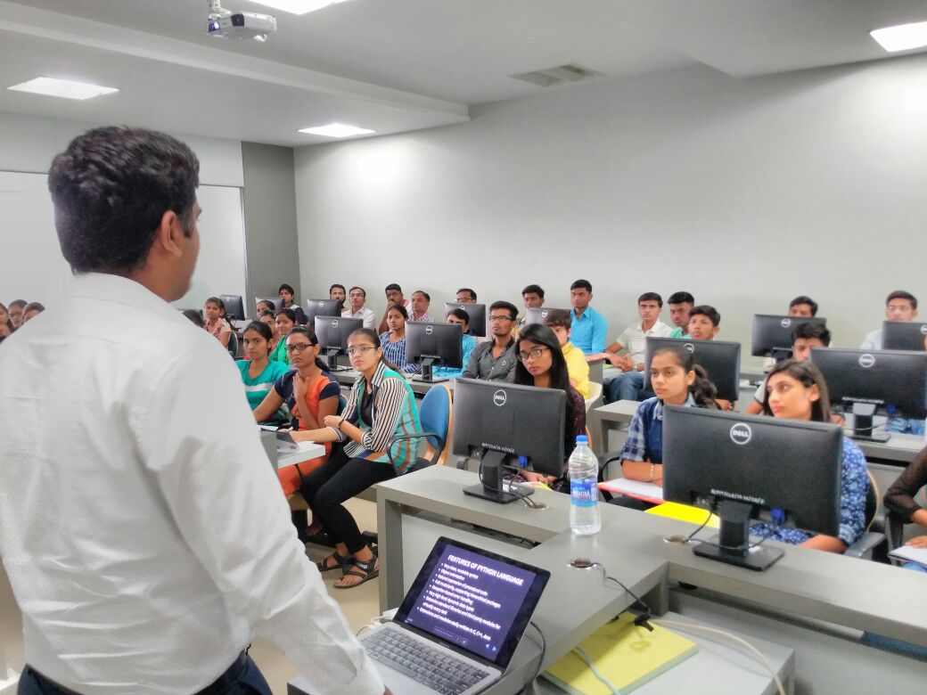 DwijITSolutions's tweet photo. Three days workshop on Python &amp; Machine Learning was held @ RCPIT, Shirpur on 4th March 2018.

#Python #Workshop #MachineLearning #SciKitLearn #Numpy #DataScience #ComputerVision #Shirpur #Dhule #Pune #Nashik

https://t.co/YvGvdIipW8 https://t.co/tpleCC5KBh