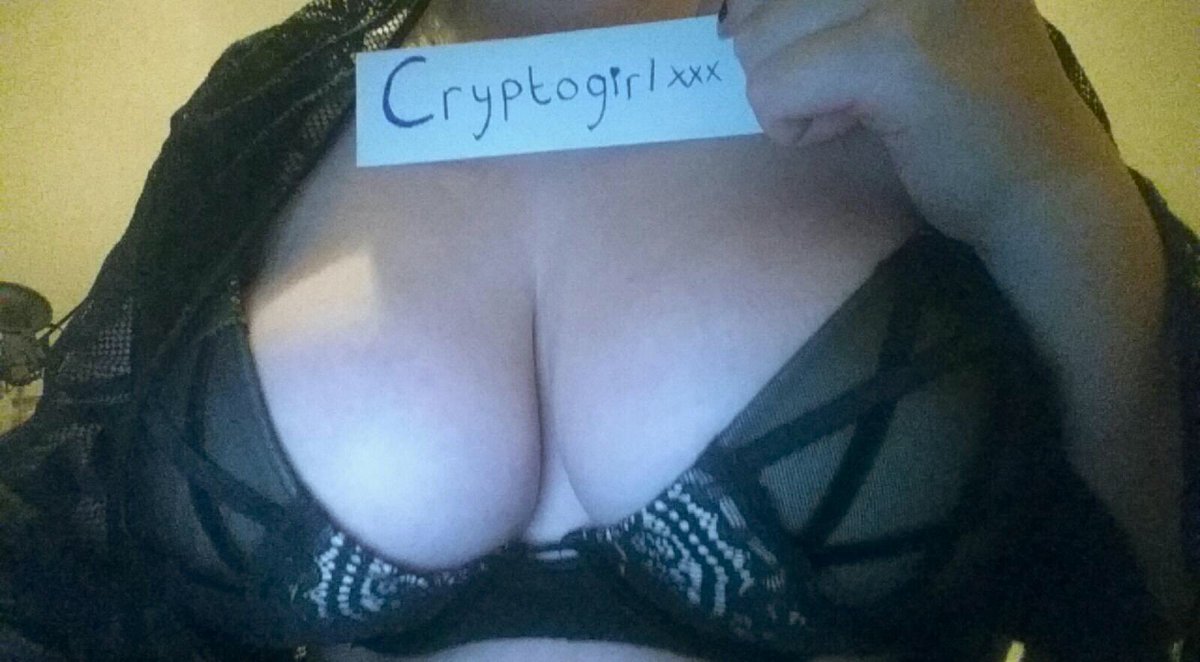 cryptogirlxxx's tweet photo. @binance_2017 Hey ❤️ https://t.co/C3PxvmP4Ji