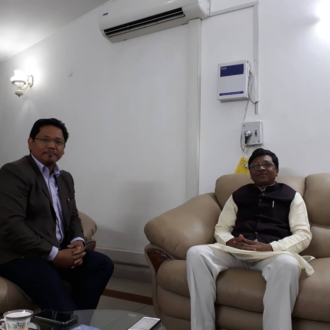 SangmaConrad's tweet photo. Met Shri. Sudarshan Bhagat, Hon'ble Union Minister of Tribal Affairs and discussed on implementation of various policies and schemes for the welfare of the tribals, particularly on scholarship for students and empowerment of women and youth of Meghalaya. @SbhagatBJP https://t.co/wAJwSUciVM