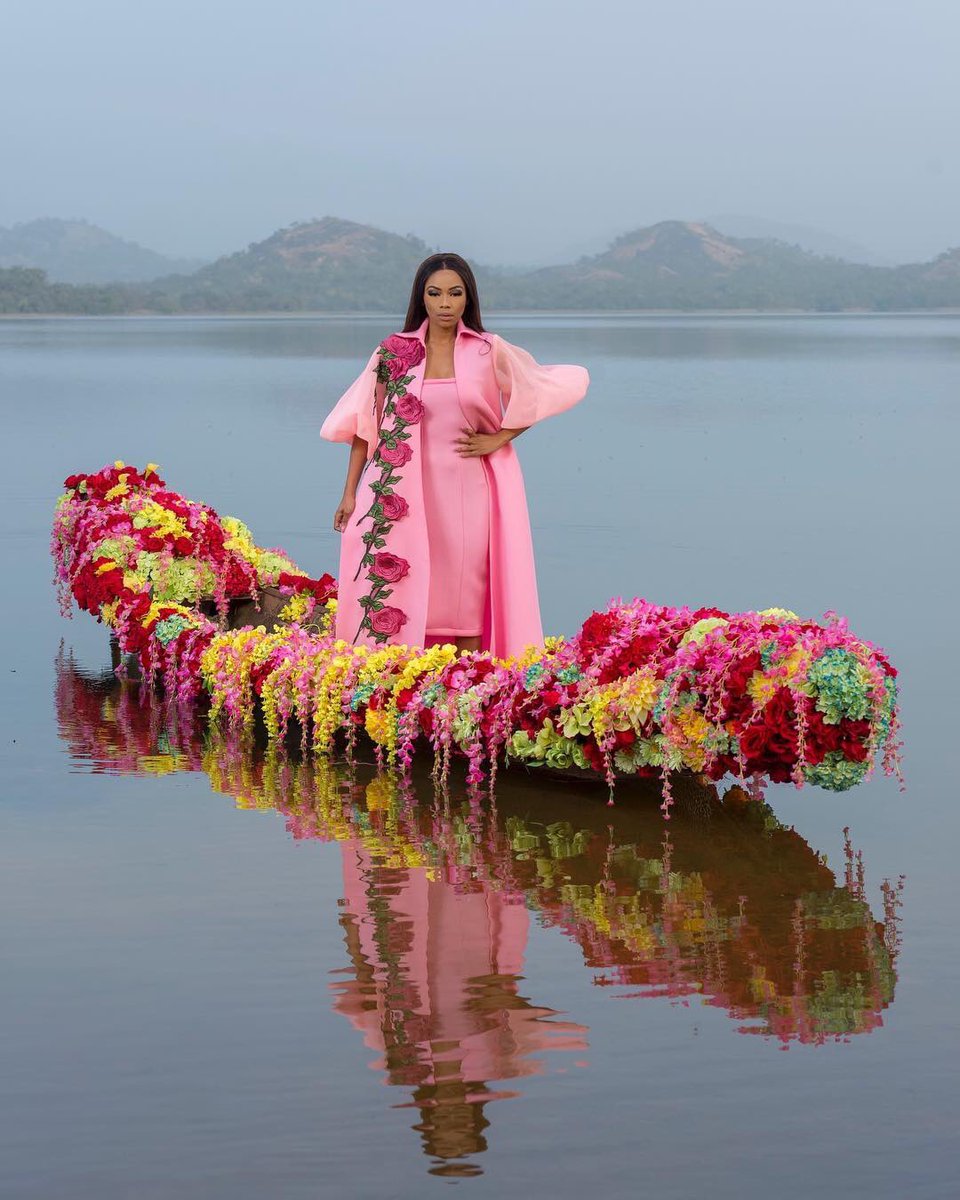 Abuja_Facts's tweet photo. .@bonang_m definitely had an amazing time in ABUJA, Nigeria during this photoshoot at Usuma Dam.

Bonang is a South African television personality, radio host and businesswoman.
📷: GeorgeOkoro 

#ExperienceABUJA https://t.co/i8KyZiWXxW