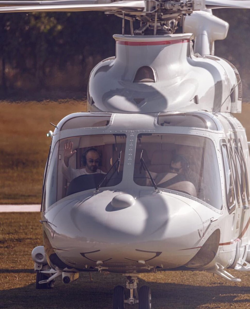 سيّدي .. ( كل عام ) ونحن بك نحلق في سماء العز والفخر .. لأن الـمجد يعرف يمينك . #محمد_بن_زايد