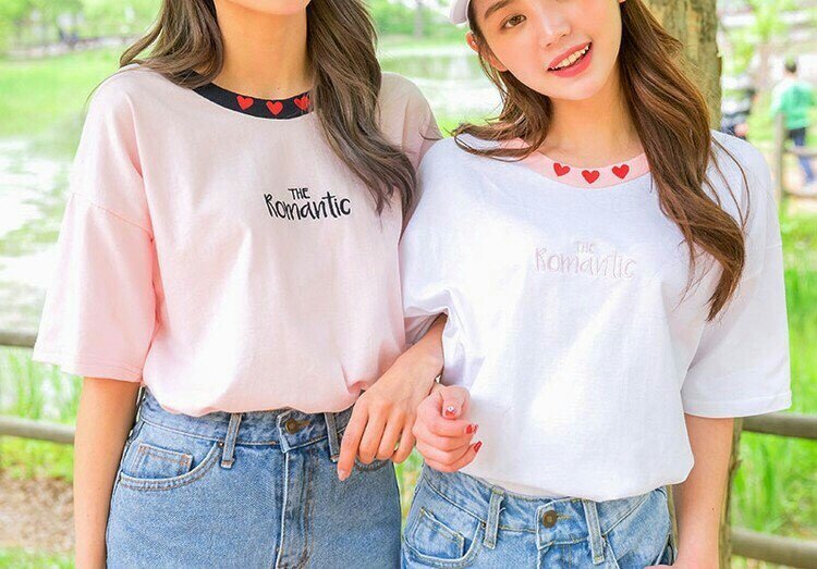 KoreaStudioz's tweet photo. 💫พร้อมส่ง💫
โอเวอร์ไซส์งานปัก ลาย the Romantic
อก 44" - 46"
สี : ขาว ชมพู 
ราคา 150-.
#เสื้อสไตล์เกาหลี #เสื้อโอเวอร์ไซส์เกาหลี #รับตัวแทนฟรี https://t.co/nVvhBTXmvs