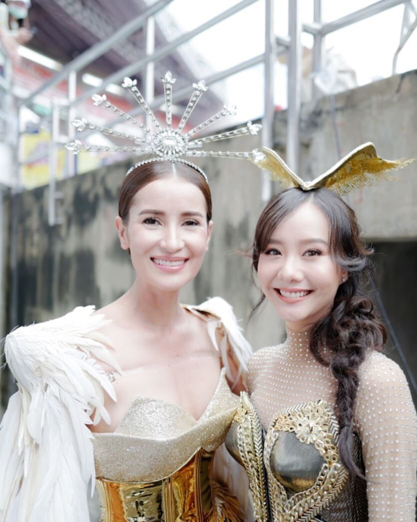 เจอกันตามงานช่อง น้องจะมายืนกุมมือ ยิ้มตาหยีๆ แล้วถ่ายรูปด้วยเสมอ😊♥️ #ตัวน้อยๆแต่ความสามารถเกินร้อยนะคะ♥️ <a href="/JarinpornLuv/">เต้ย จรินทร์~FC° 💫</a> 
#wewillloveyou #48ปีไทยทีวีสีช่อง3