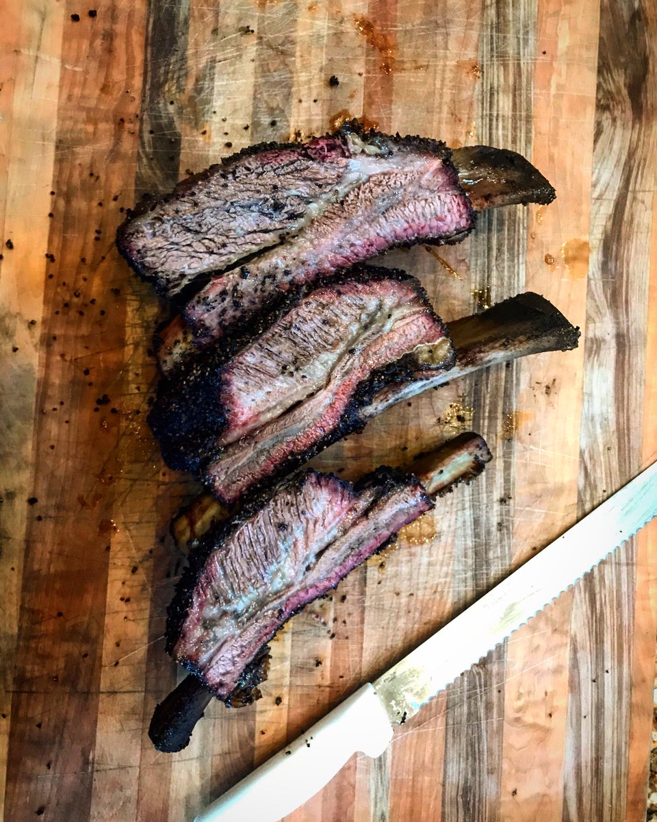 crookedcreekbbq's tweet photo. When life gives you cows... https://t.co/Ry8mXP2yAC