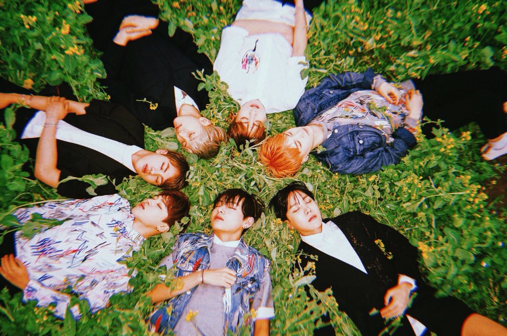 hoa_huyet's tweet photo. i need only tweet for my idol , Army <3
#LoveYouSeokJin #iHeartAwards #BestFanArmy #BTSARMY 
#THOSFansBTS10M @BTS_twt 
@hoa_huyet @vuong_nhan2202 @nhat_khai222 @Jinzvinz @Levi2218 https://t.co/Q98CDfLjsm