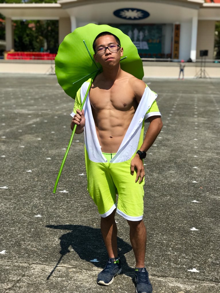 usa157159682's tweet image. #扮裝 
#跑三校
#青蛙旅行
#鳳山陸軍官校