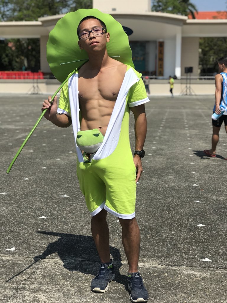 usa157159682's tweet image. #扮裝 
#跑三校
#青蛙旅行
#鳳山陸軍官校