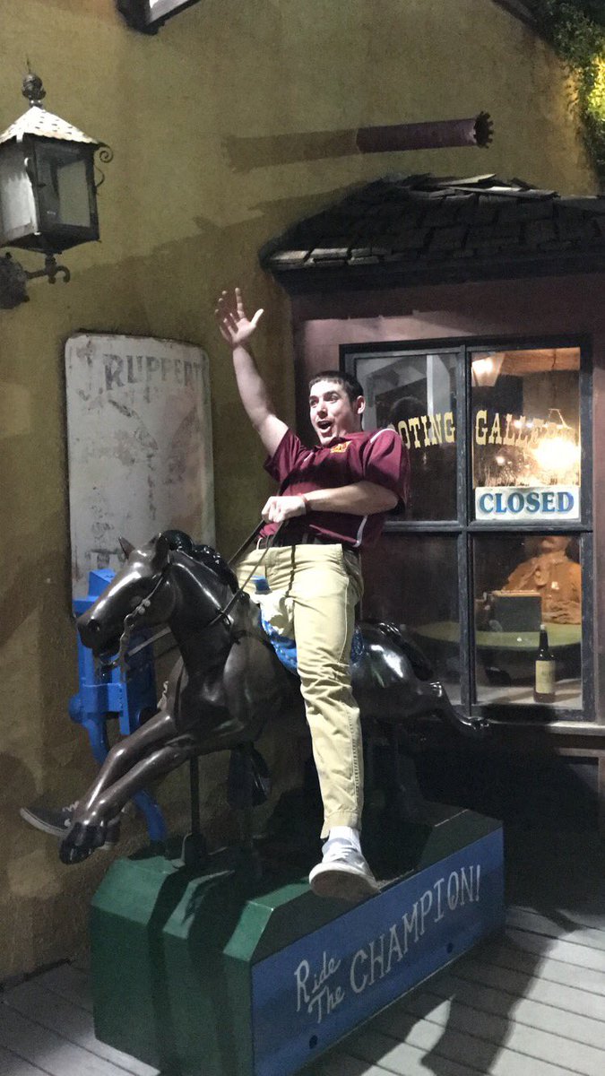Erickson_6's tweet photo. Her: babe come over                                     Me: can't I'm at a steak dinner with the team                                                               Her: my parents aren't home                     Me: https://t.co/BPaiYX2KqC