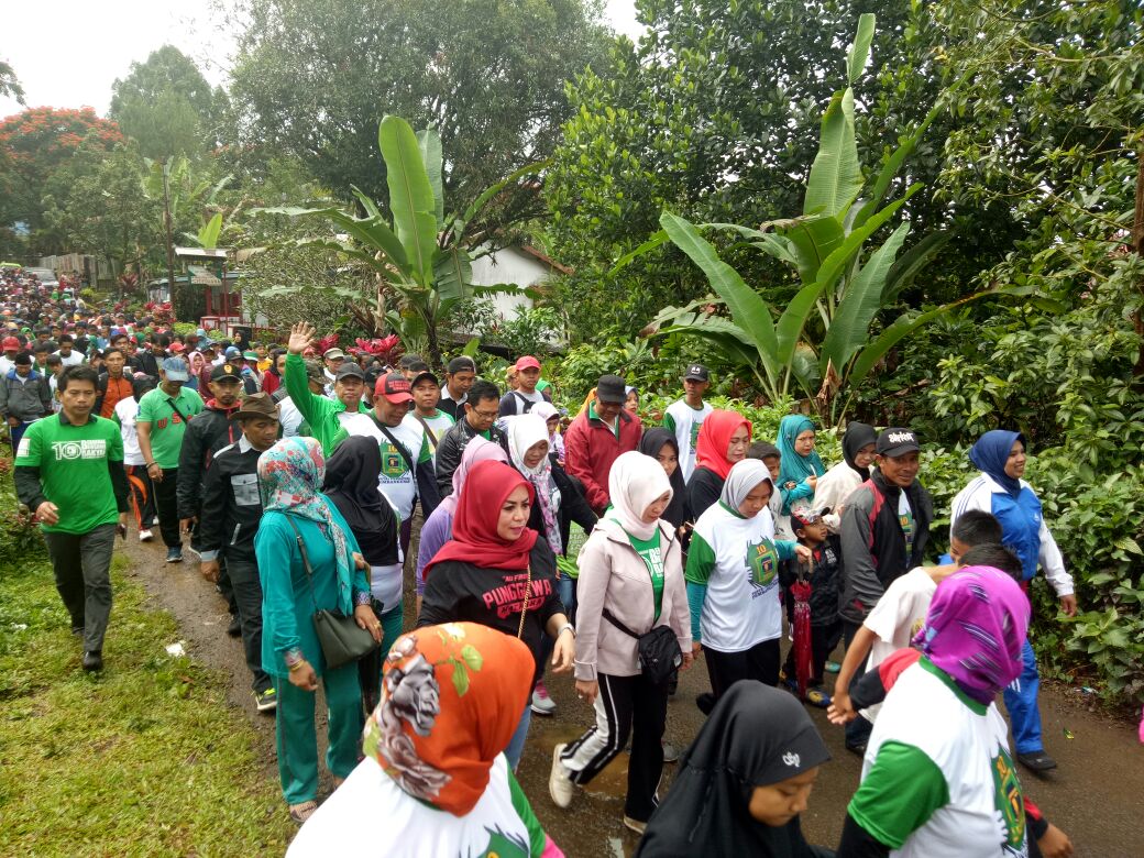 maros_ppp's tweet photo. Keseruan jalan sehat bersama hari ini di Malino, Kab Gowa.
#JalanSehatAmirUskaraPPP 
#PPP10Sempurna 
#RomahurmuziyPPP 
#weekend https://t.co/GHLPshMsrQ