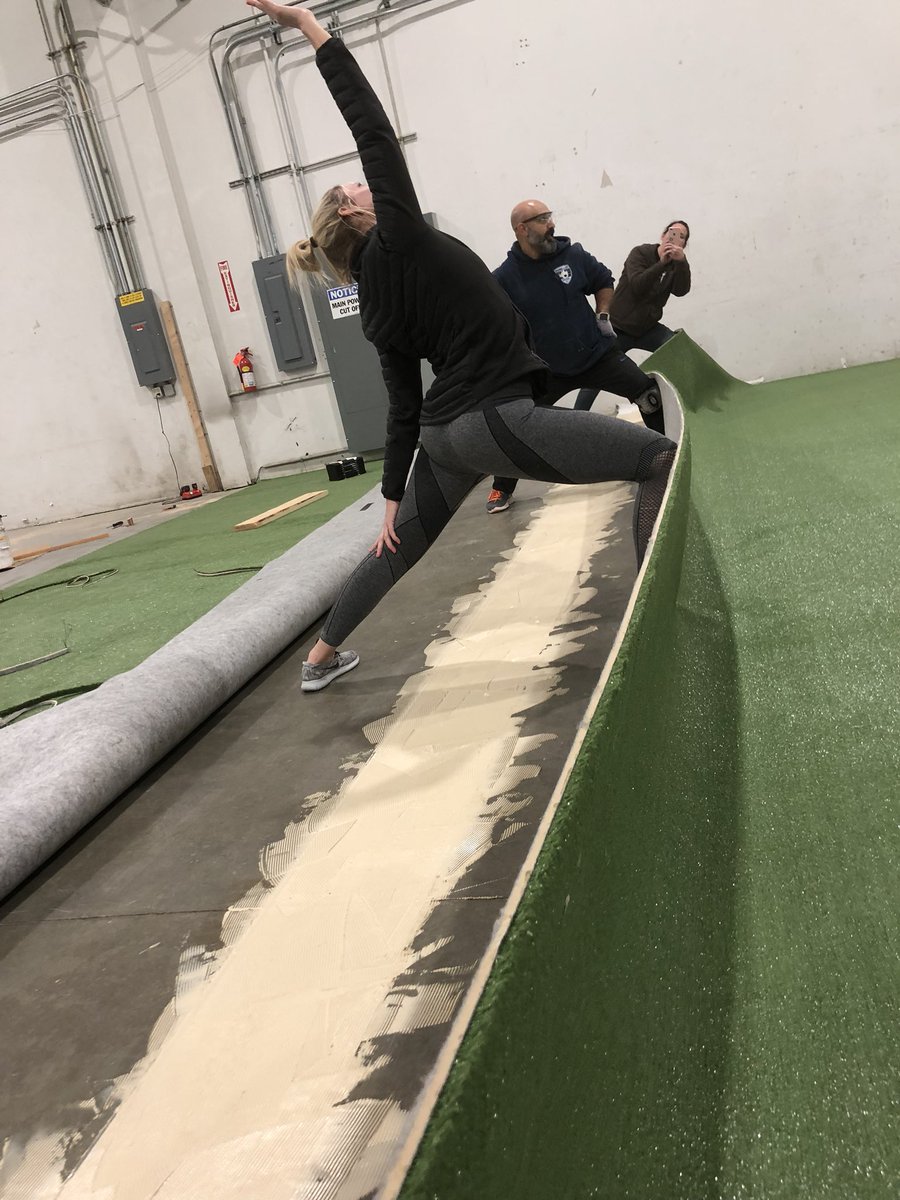 NeSportsCenter's tweet photo. Turf and yoga https://t.co/SpnFXiETdA