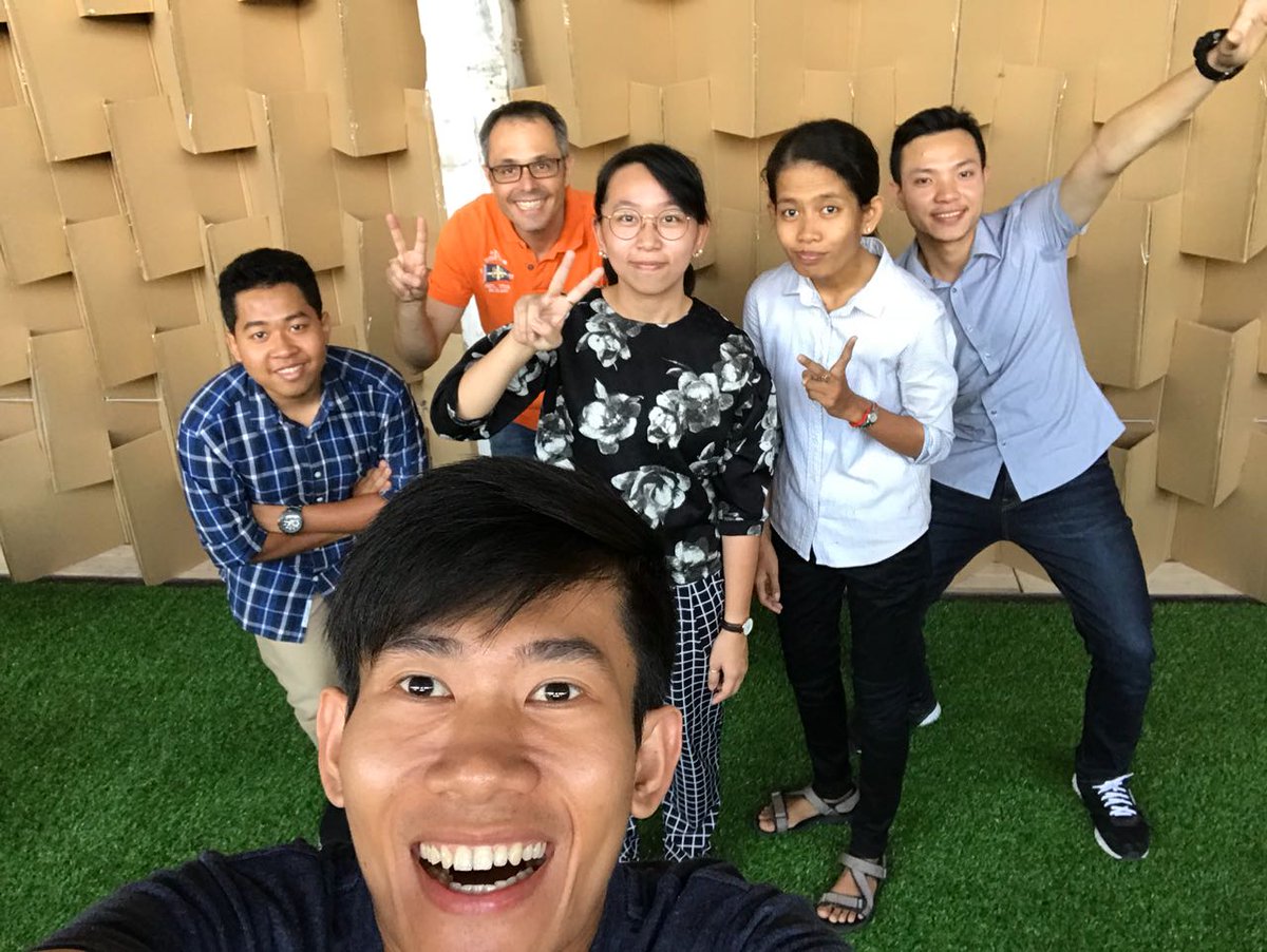 GSJPhnomPenh's tweet photo. What a blast! It's a wrap in Phnom Penh! Thanks for Jamming everyone and stay in touch! #GSJam https://t.co/edWwnawcHm