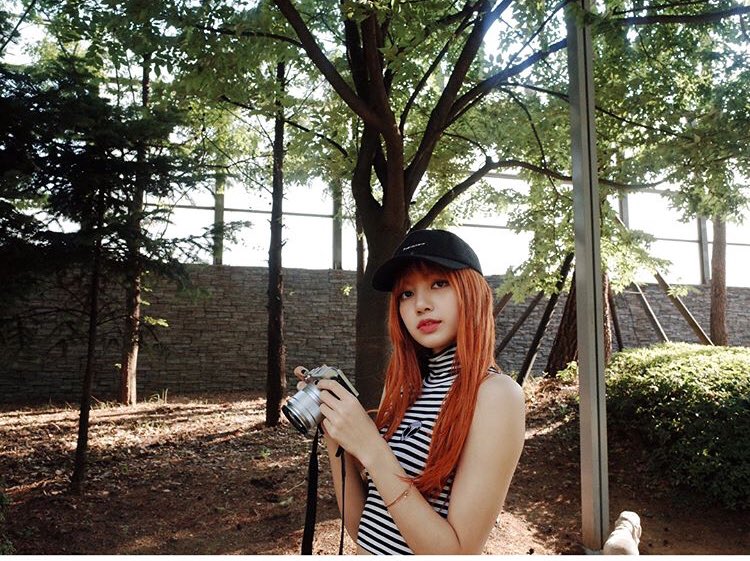 Angirmaa17's tweet photo. Just look at her style I just Love it Sooo Much 
#BLACKPINK #BLINK #LISA #LISAstyle https://t.co/JUVMW6Ob1h