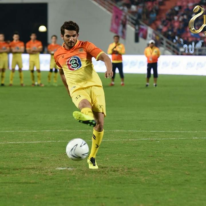 iamkeerthanark's tweet photo. @Thearjunbijlani Truly you are an #allrounder🙌Acting,Cricket nw its Football😍You #enjoy everything you does,that make you #best😍actually we are #lucky to have you☺️Your penalty #kick was really superb👌Love you😘#powerhouse #mrpefect #goodhearted https://t.co/ORw6QAxuzV