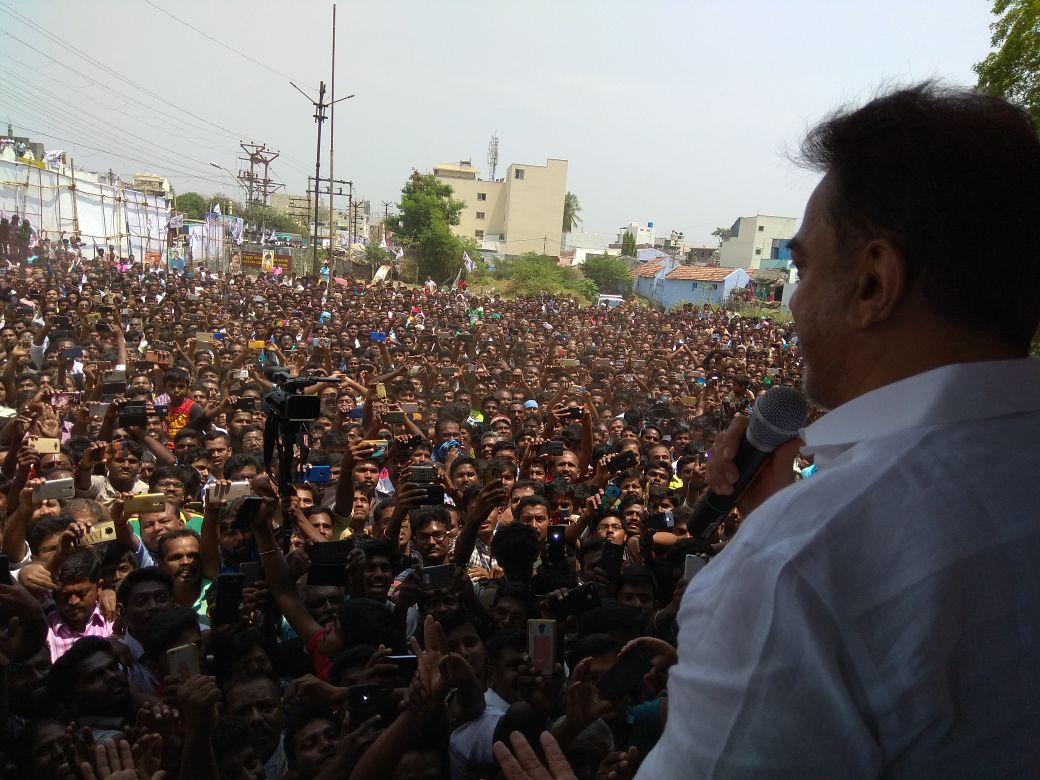 maiamofficial's tweet image. Nammavar at Gobichettipalayam. Massive!
#NammavarForTN_Erode #joinMNM #Maiam