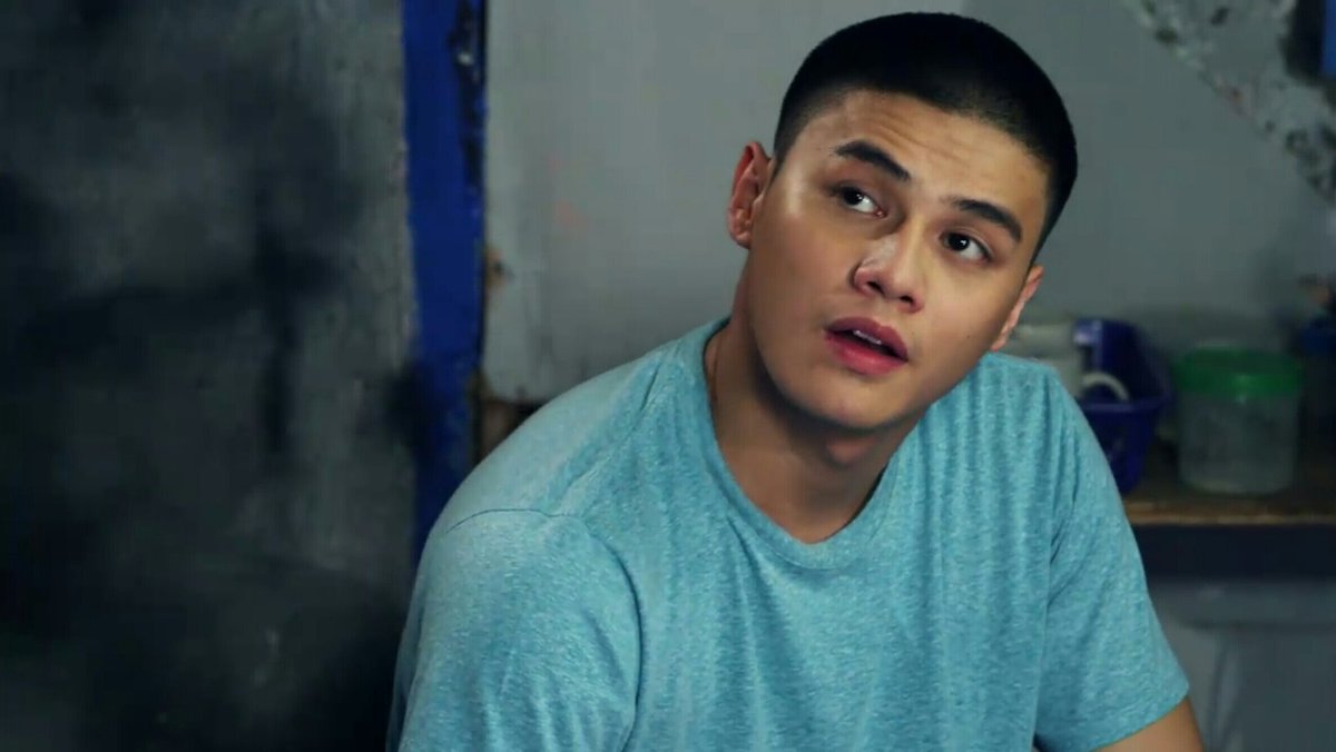LoiNieOFCL's tweet photo. Bagong Master ni Genie Gelli, Si Robin!

Wansapanataym Presents: Gelli In A Bottle every sunday po after Goin' Bulilit 6:45PM!

#WansaGIABNaghirap 
@iamAndalioLoisa @iamr2alonte @ericjohnsalut @DreamscapePH @pamibarrola @rekdidarn https://t.co/7r9FQVN9zE