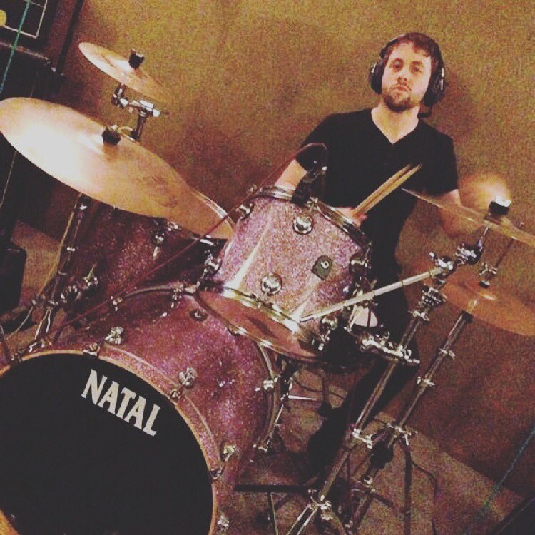 Real men play pink kits. #rocknroll #natal