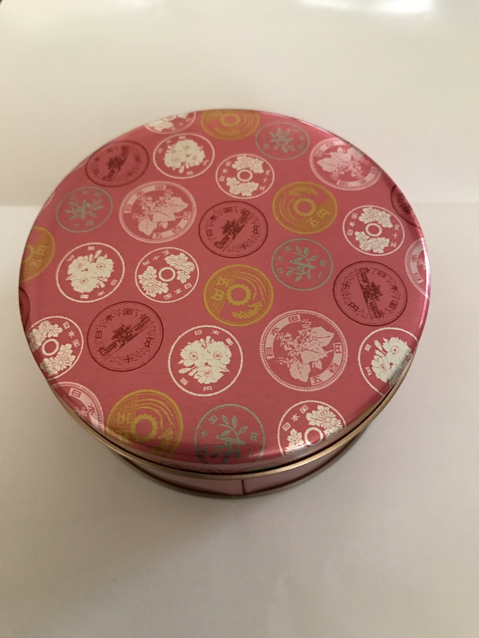 谷謙二 Tani Kenji お土産で造幣ゴーフルを購入 造幣局は貨幣を製造しているが 紙幣でも購入できる T Co Ao5xix0bir Twitter