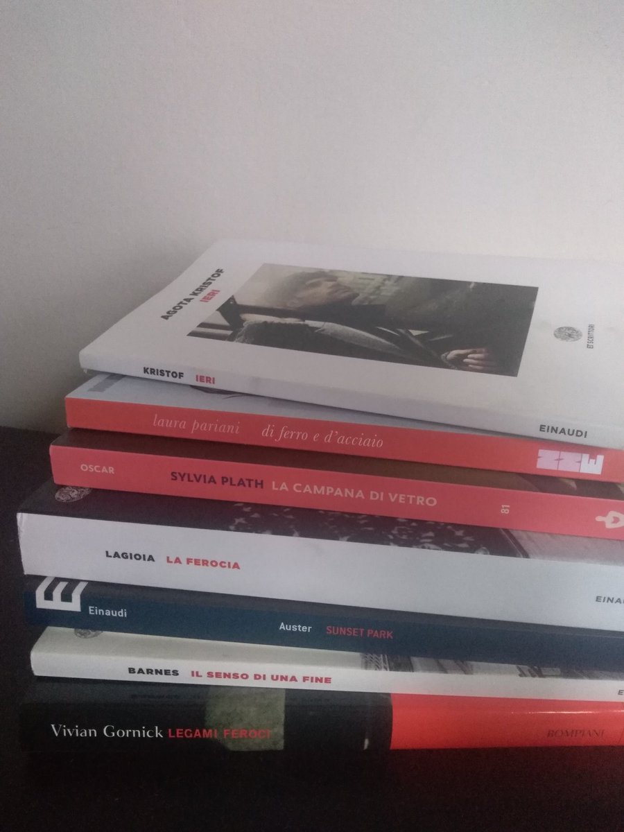 _P_leaves's tweet photo. Ops, I did it AGAIN! Andare a #tdl18 ha ottimi effetti collaterali, garantisco. Acquisti (meravigliosi) targati @Einaudieditore @nneditore @libribompiani @Librimondadori https://t.co/r5f7ChvHxq